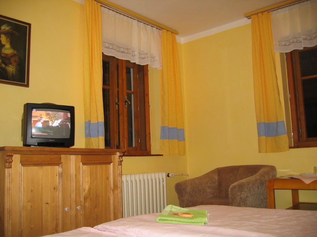 Hotel Penzion Nikola Pec pod Sněžkou Habitación foto